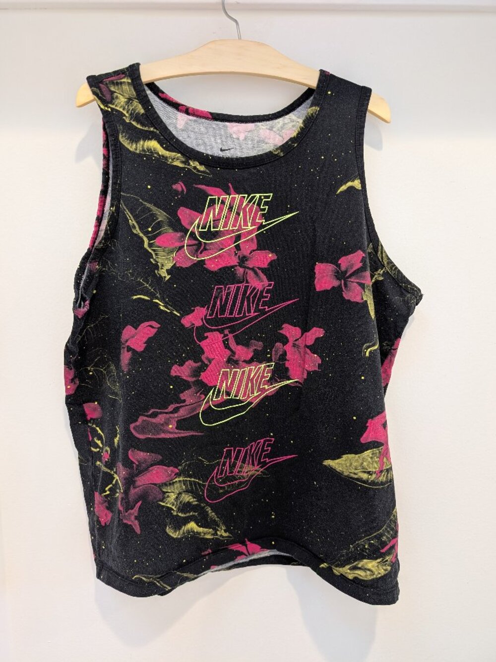 Women's Floral Nike Tank Top - Size XL